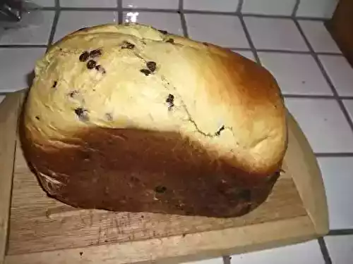 Brioche aux pépites de chocolat à la machine à pain avec poolish