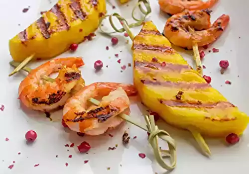 Brochettes aux crevettes et mangue au miel
