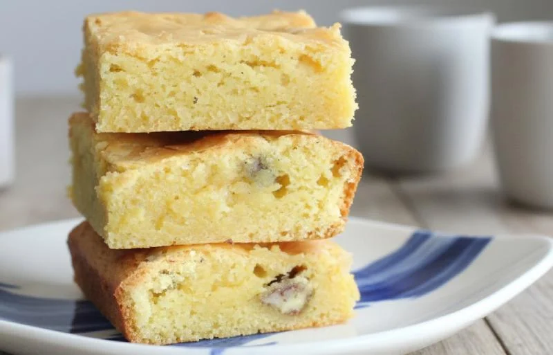 Brownie exotique chocolat blanc et noix de macadamia