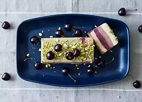 Bûche glacée pistaches cerises