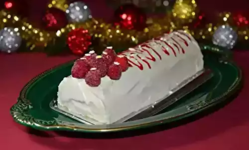 Bûche glacée vanille, meringues et cœur de framboise