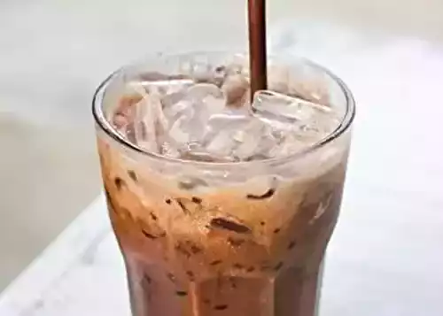 Café frappé (café glacé grec)