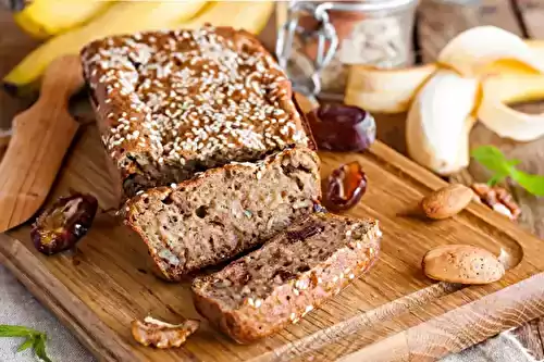 Cake aux dattes et aux amandes