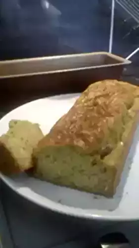 Cake pesto jambon