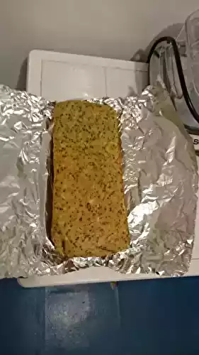 Cake salé à la bière et grains de moutarde