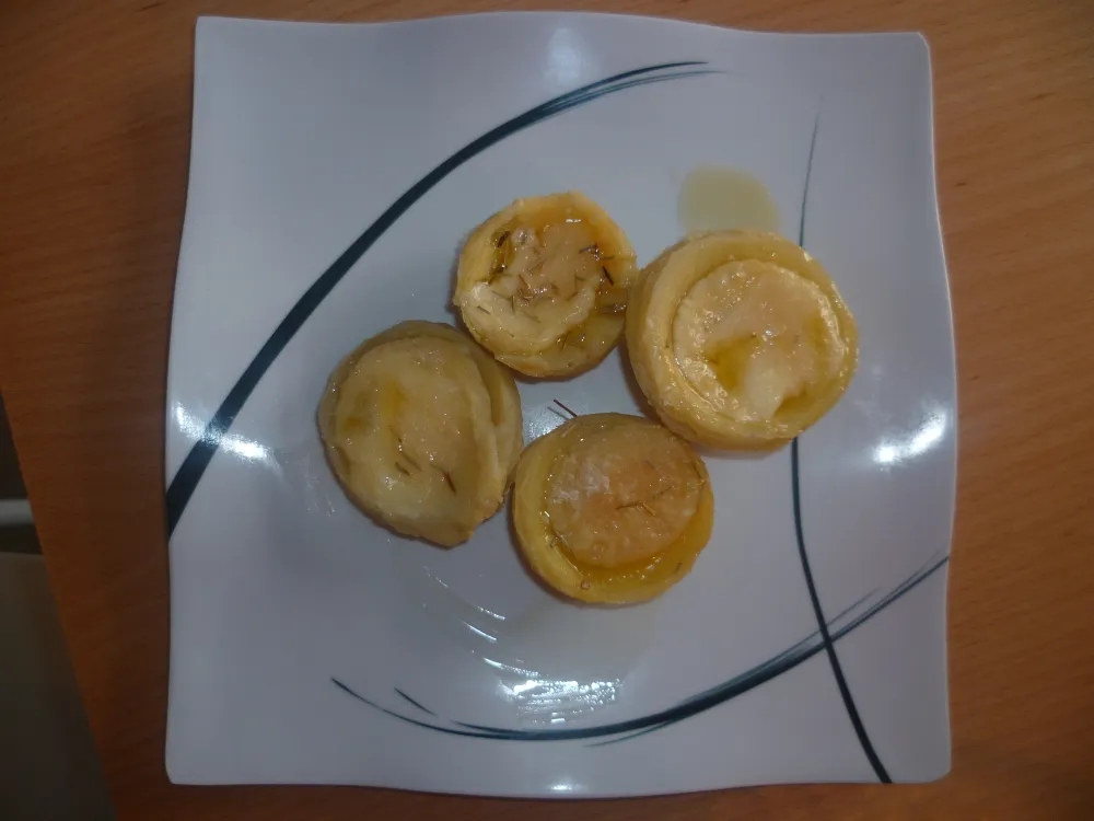 Canapés de fonds d'artichauts et chèvre