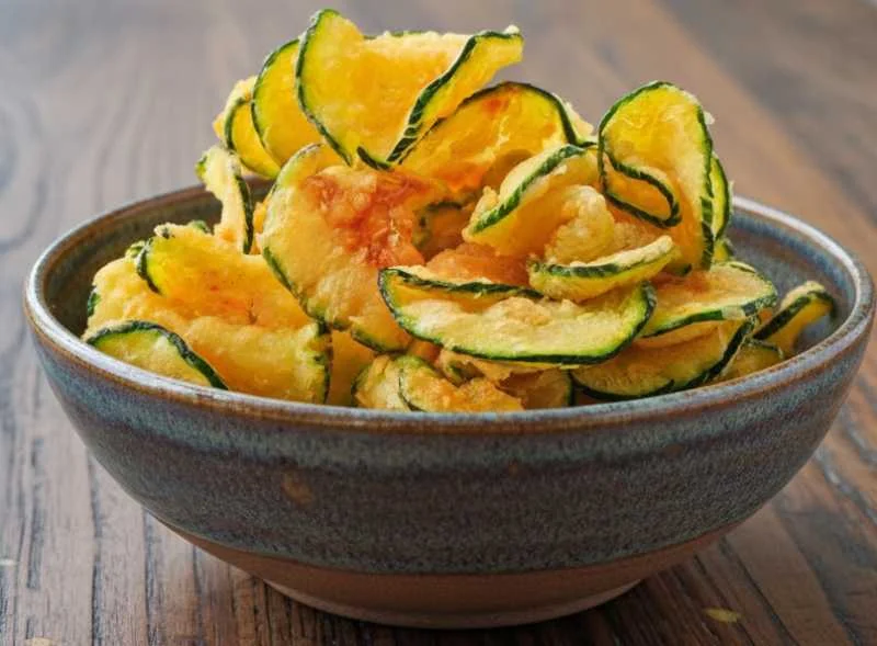 Chips de courgettes maison : la recette facile et croustillante