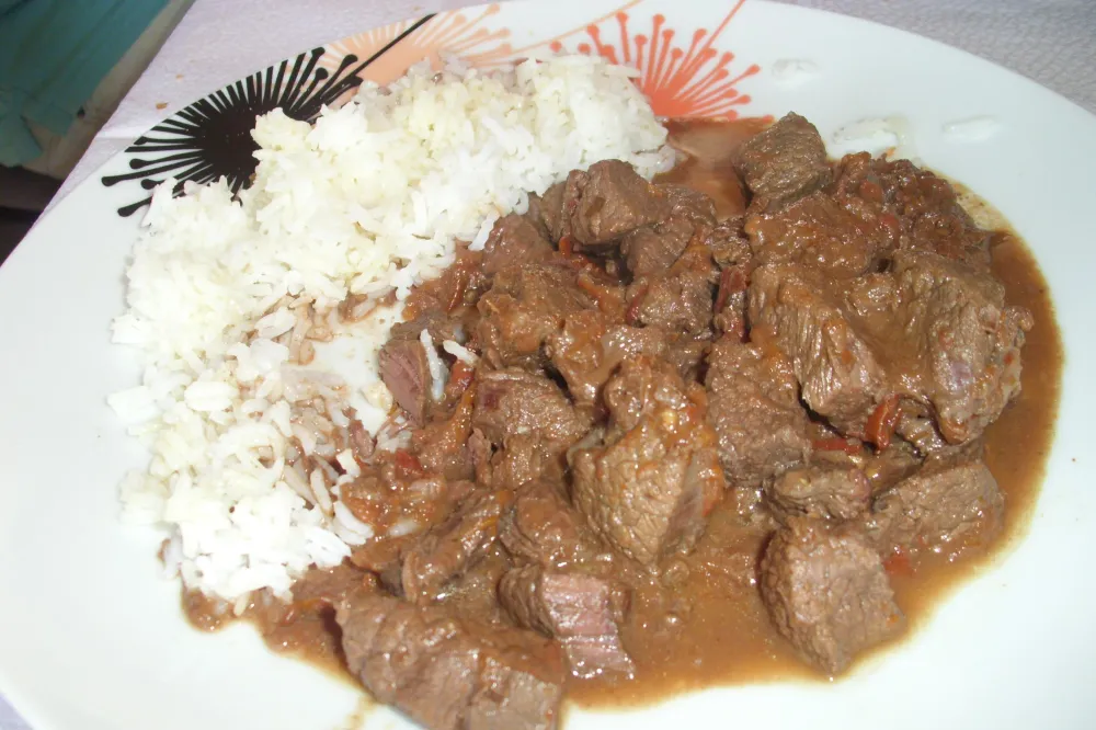 Civet de cerf au vin blanc