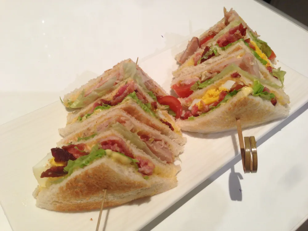 Club sandwich poulet crudités