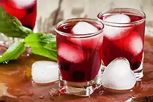 Cocktail Bacardi, grenadine, citron