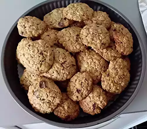 Cookies aux flocons d'avoine, amandes, noisettes et pépites de chocolat