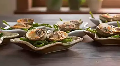 Coques gratinées au beurre d'algues et parmesan