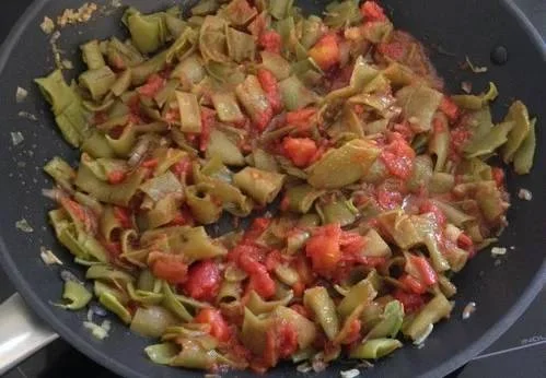 Cosses de fèves à la provençale