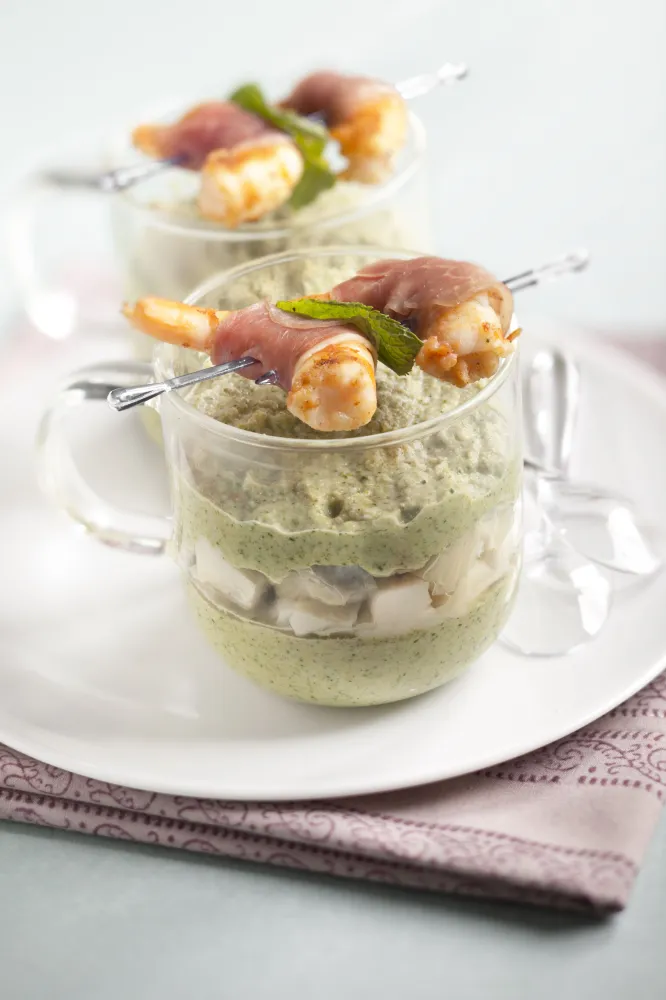 Crème de brocolis en verrine et son coeur d'artichaut