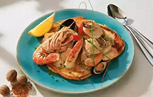 Crêpes de pommes de terre et ragoût de coquillages