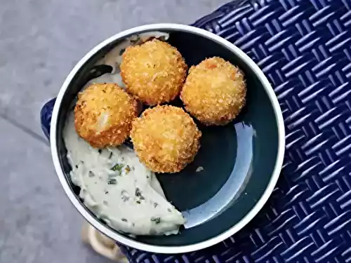 Croquettes de farce fine de poisson et mayonnaise aux herbes fraîches par Nathan Helo