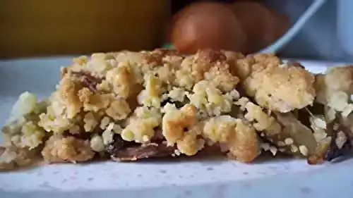 Crumble salé aux courgettes, chèvre et lardons