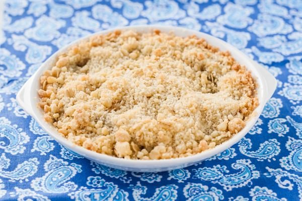 Crumble sans four avec sauce au yaourt