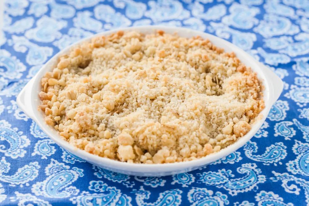 Crumble sans four avec sauce au yaourt