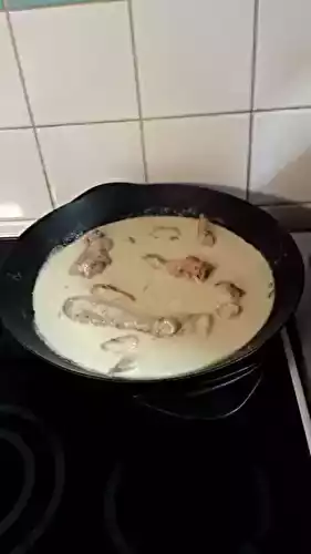 Cuisses de poulet sauce camembert