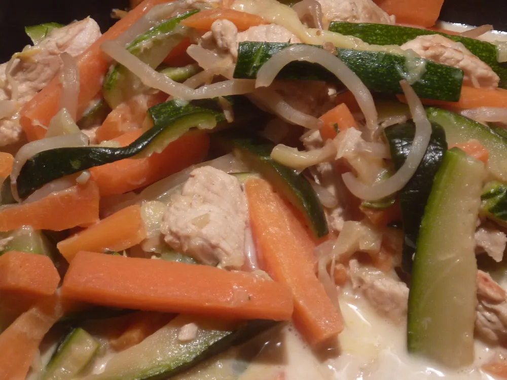 Curry de dinde carottes courgettes et soja