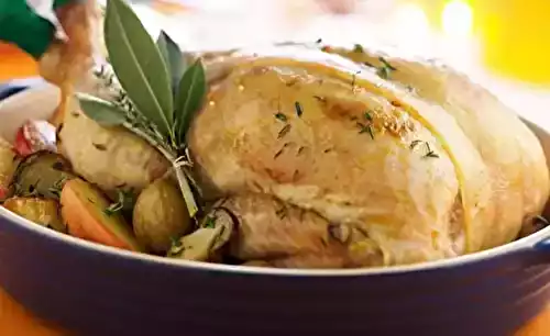 Dinde de Noël rôtie aux marrons et aux pommes