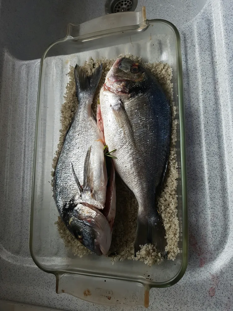 Dorade en croûte de sel