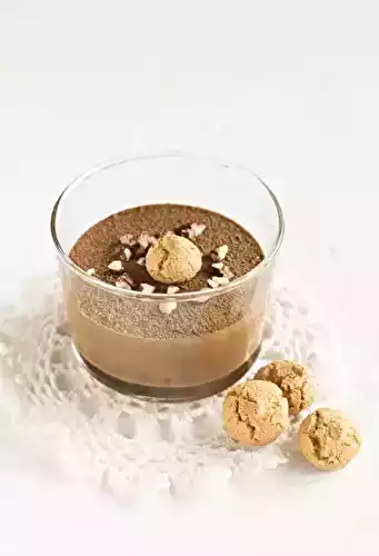 Duo de mousses aux éclats de macarons