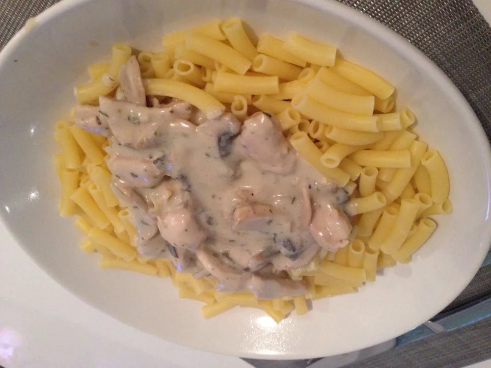 Émincé de dinde à la crème, boursin, champignons