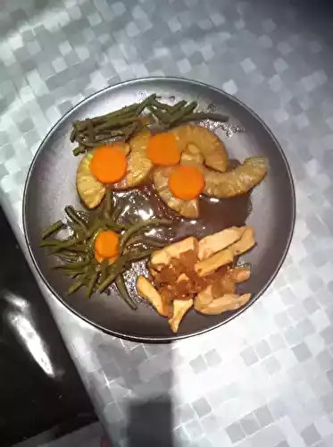 Emincés de poulet à l’ananas et légumes verts