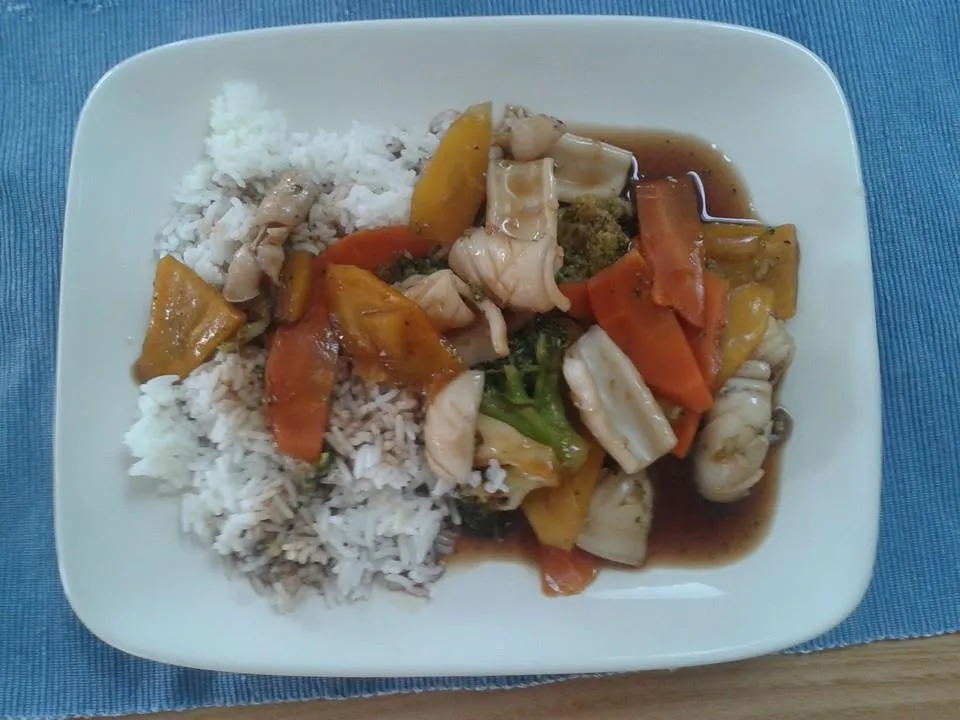 Encornets à la sauce dhuître et ses légumes croquants