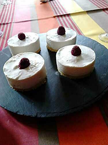 Entremet vanille coulis de framboise