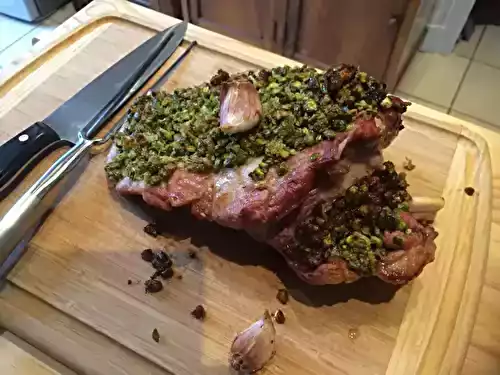 Epaule d'agneau en croûte de pistache