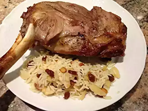 Epaule d'agneau rôtie et riz aux amandes