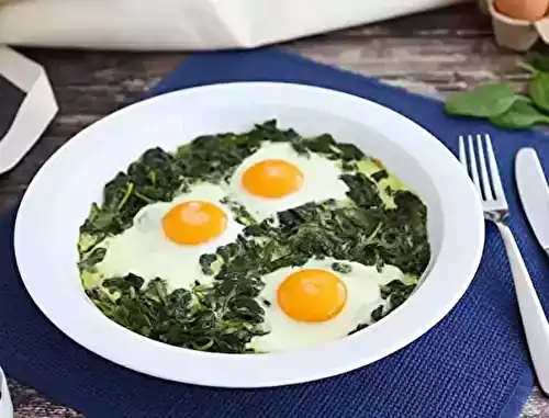 Épinards à la crème et oeufs
