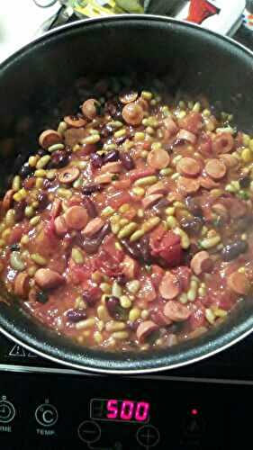 Farandole de trois saucisses facon chili