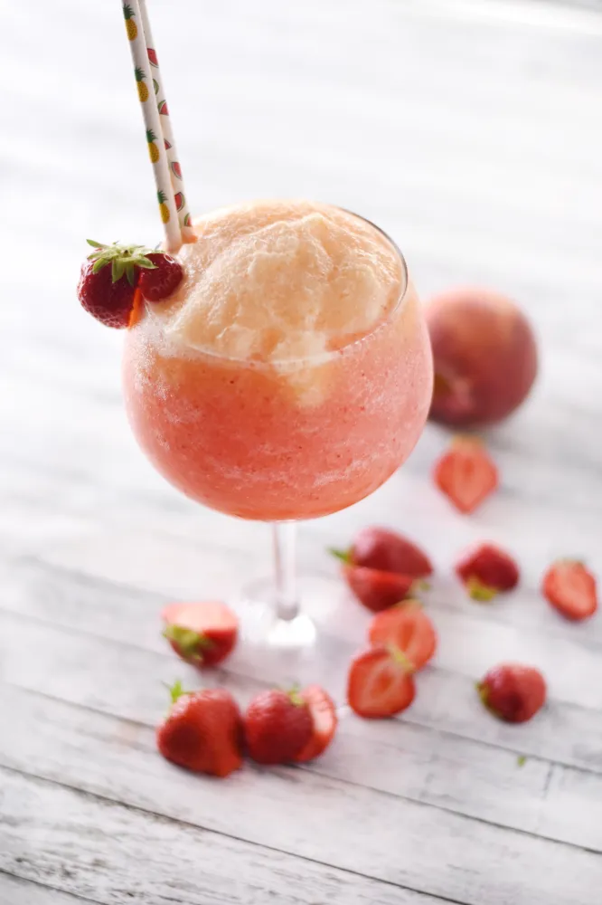 Frosé bicolore fraise pêche