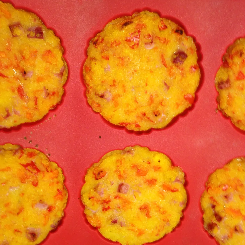 Galette de polenta au jambon et poivron