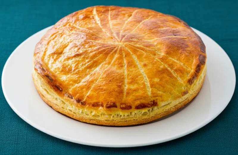 Galette des rois feuilletée aux pommes