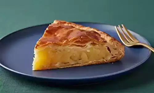 Galette des rois traditionnelle aux pommes et frangipane