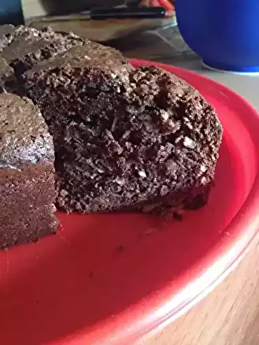 Gâteau amandes, noix et chocolat