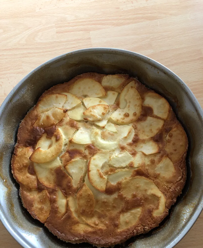 Gâteau aux pommes façon normande