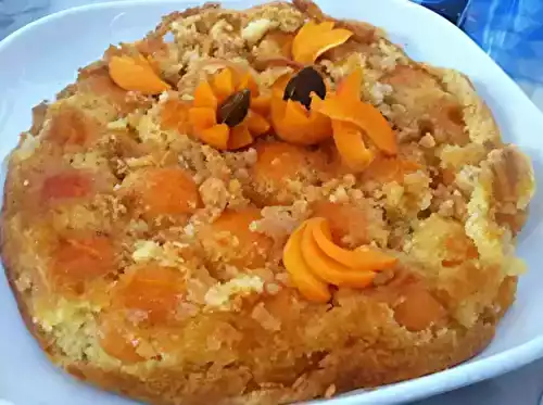 Gâteau caramélisé aux abricots