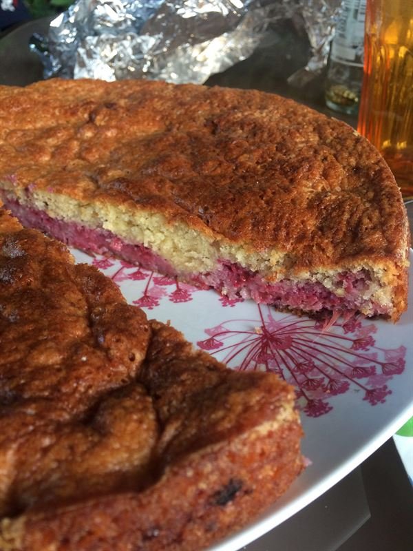 Gâteau enchanté à la mousse de framboises