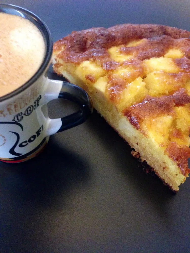 Gâteau léger pommes, miel et amandes
