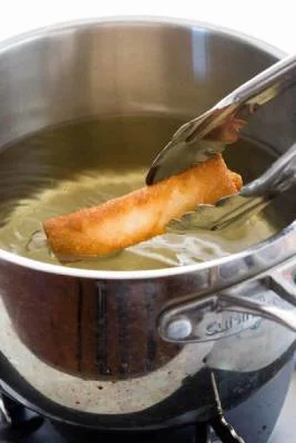 La Friture Profonde: Guide Complet des Techniques et Secrets Culinaires