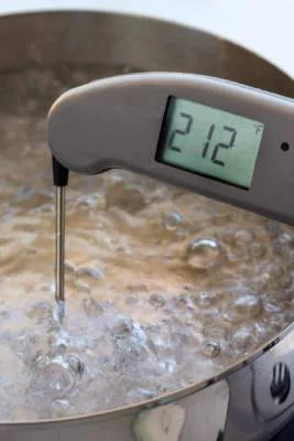 La Méthode de Cuisson à l'Eau Bouillante : Techniques et Conseils | Cuisine Française