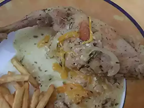 LAPIN AUX OIGNONS, SAUCE AU VERMOUTH