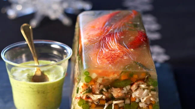 Martini et feuilletés aux olives vertes