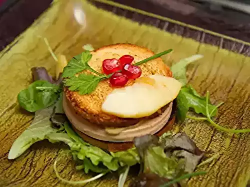 Mille-feuille de foie gras aux pommes et grenades